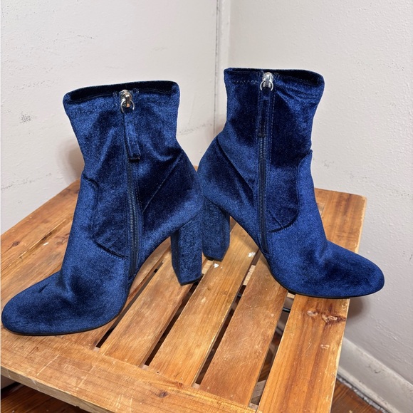 Steve Madden Blue Velvet Platform Boots - Picture 5 of 13